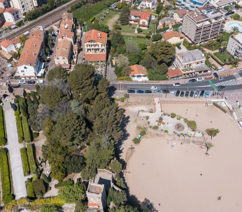 Plage du Château, Mandelieu