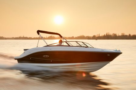 Bateau Sea ray SPX230