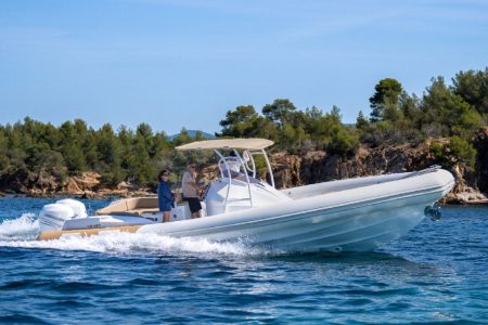 Bateau à moteur LIBECCIU 1000